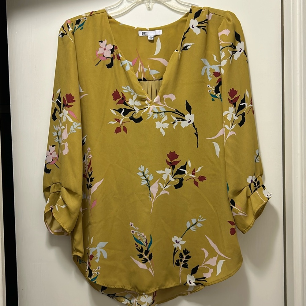 DR2 yellow floral 3/4 sleeve blouse
